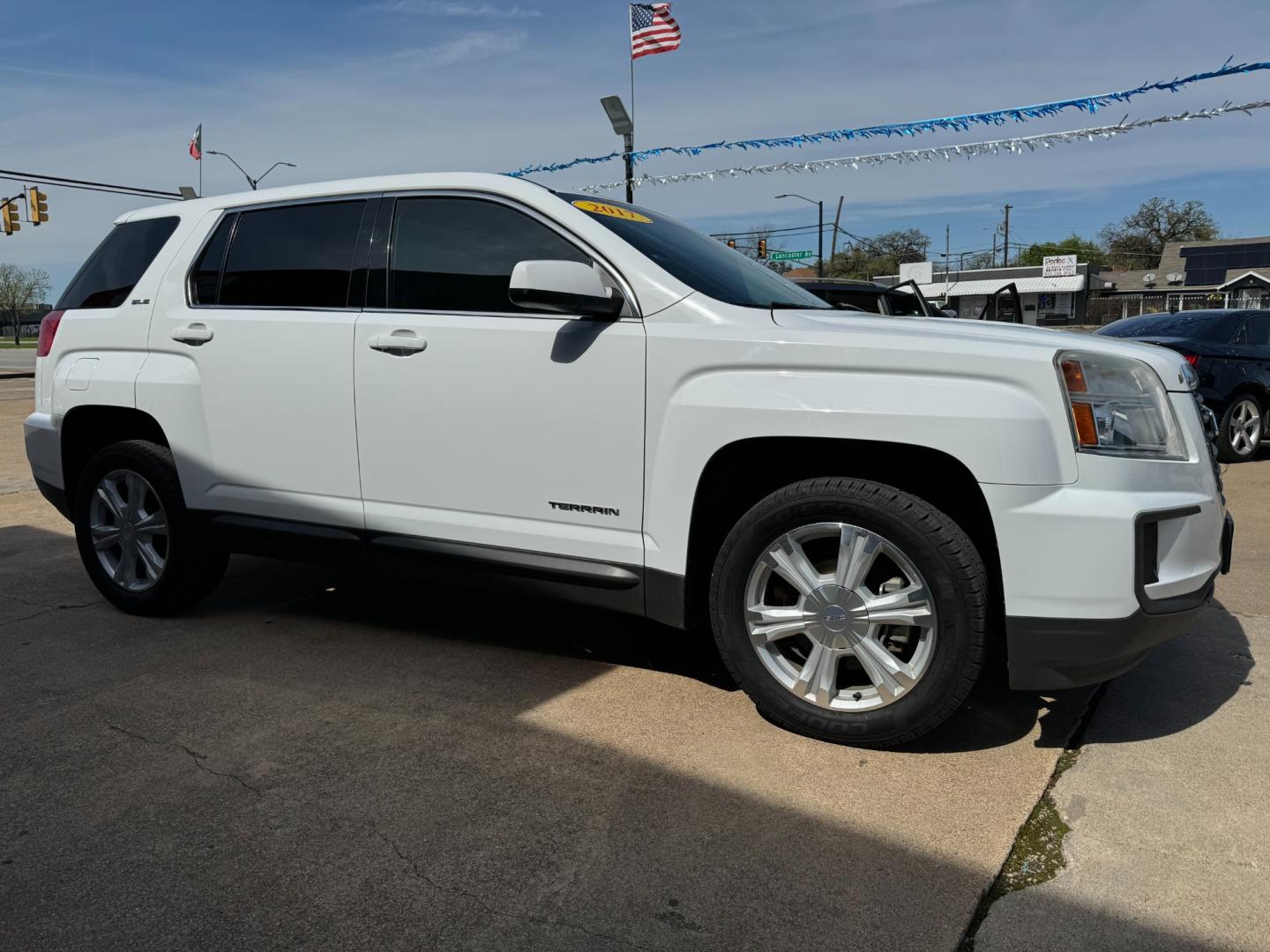 2017 WHITE GMC TERRAIN SLE1 (2GKALMEK0H6) , located at 5900 E. Lancaster Ave., Fort Worth, TX, 76112, (817) 457-5456, 0.000000, 0.000000 - Photo#2